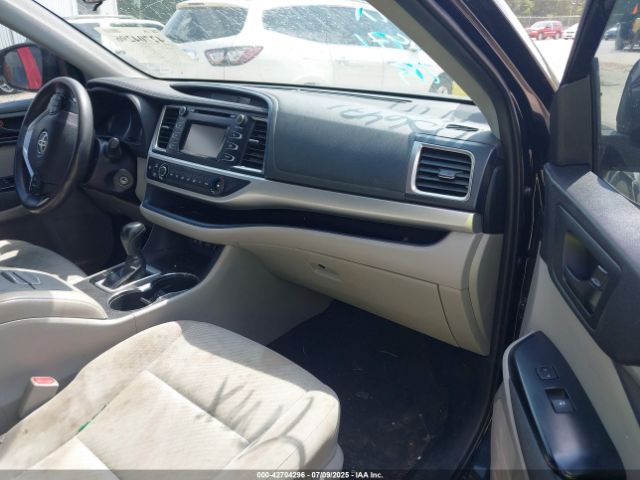 2019 TOYOTA HIGHLANDER 5TDZARFH1KS056471 Photo 4