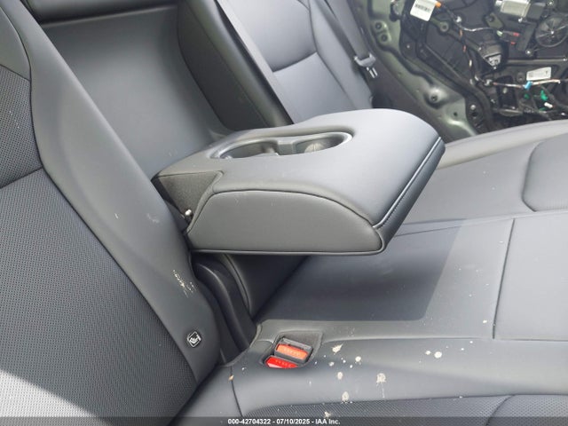 2026 TESLA MODEL Y 7SAYGDEE9TF332392 Photo 7