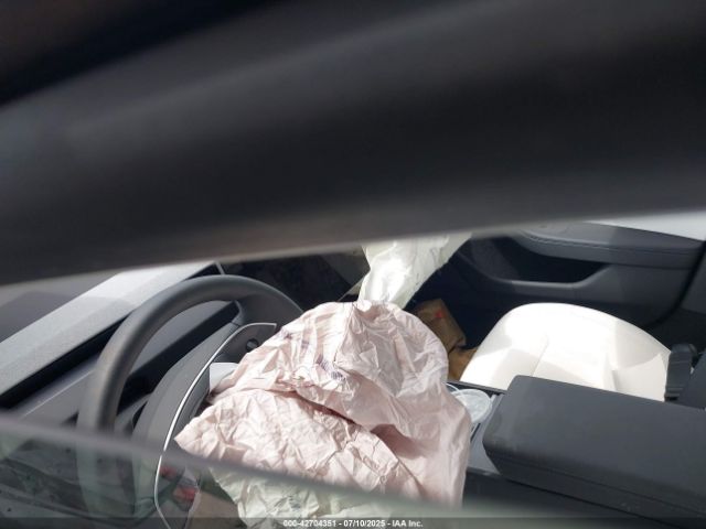 2025 TESLA MODEL 3 5YJ3E1EA2SF933490 Photo 6