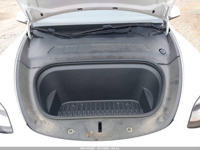 2021 TESLA MODEL Y 5YJYGDEE4MF084857 Photo 9