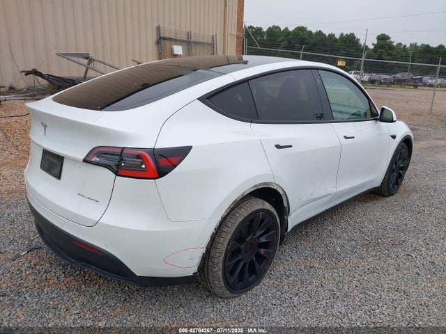 2021 TESLA MODEL Y 5YJYGDEE4MF084857 Photo 3