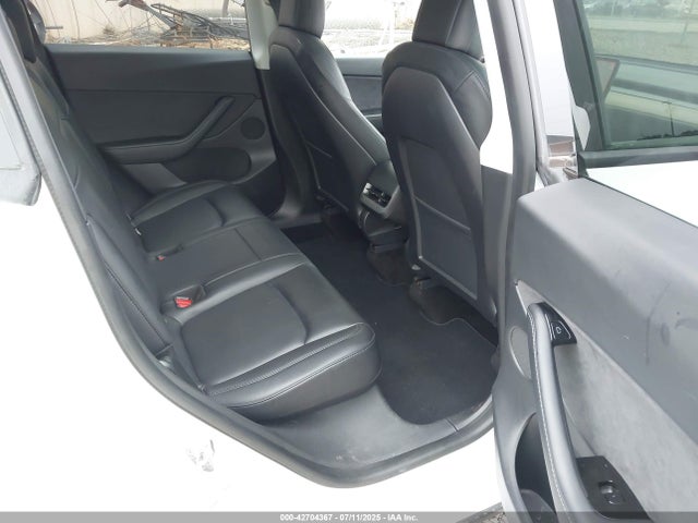 2021 TESLA MODEL Y 5YJYGDEE4MF084857 Photo 7