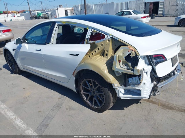2021 TESLA MODEL 3 5YJ3E1EBXMF088142 Photo 2