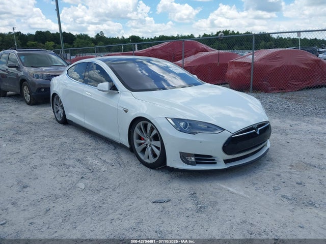 2015 TESLA MODEL S 5YJSA1H22FFP74133 Photo 0