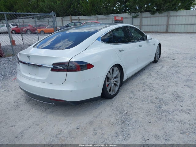2015 TESLA MODEL S 5YJSA1H22FFP74133 Photo 3