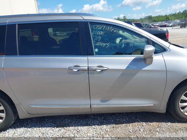 2C4RC1BG5JR120091 Chrysler 2018