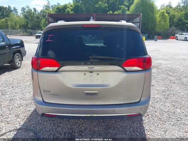 2C4RC1BG5JR120091 Chrysler 2018