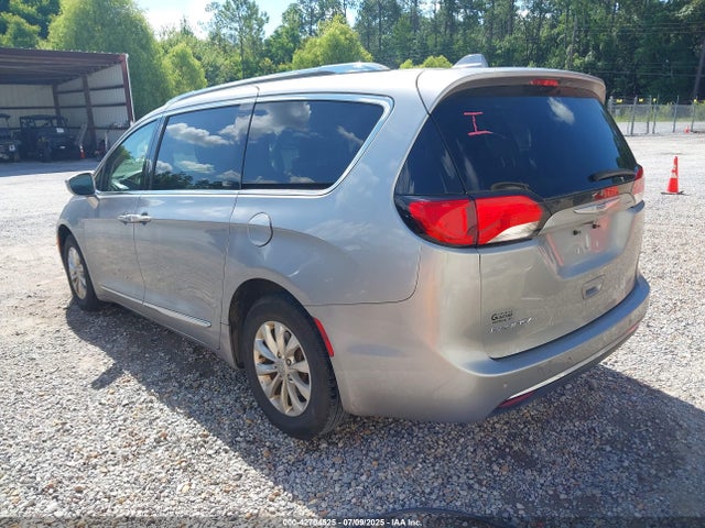 2C4RC1BG5JR120091 Chrysler 2018