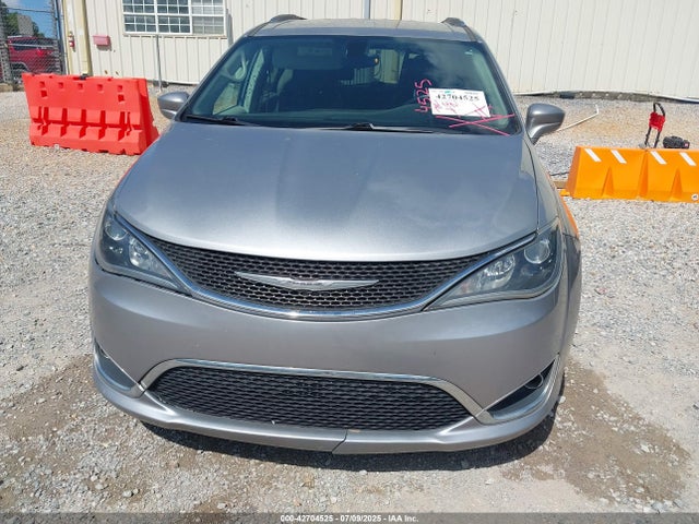 2C4RC1BG5JR120091 Chrysler 2018