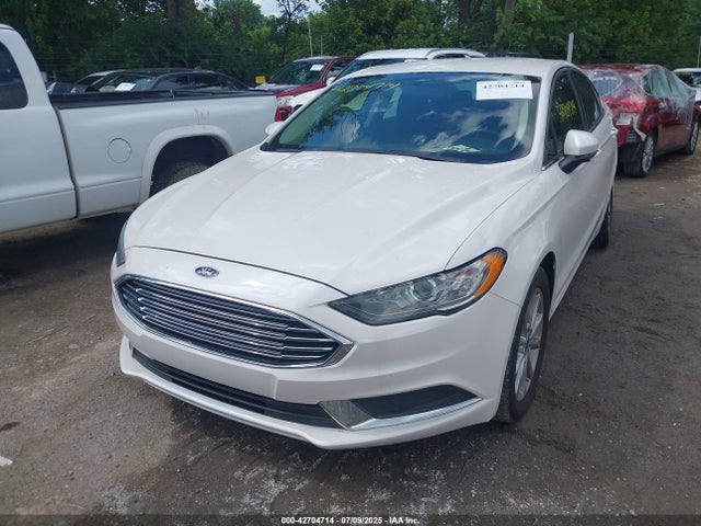 42704714 :رقم المزاد ، 3FA6P0H78HR383372 vin ، 2017 Ford Fusion Se مزاد بيع