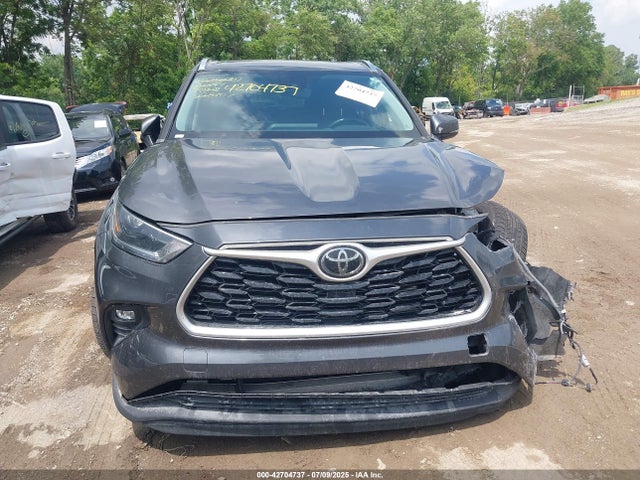 Продаж на аукціоні авто 2021 Toyota Highlander Xle, vin: 5TDGZRBH8MS528707, номер лоту: 42704737