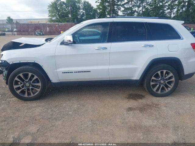1C4RJFBG5JC137856 Jeep Grand Cherokee