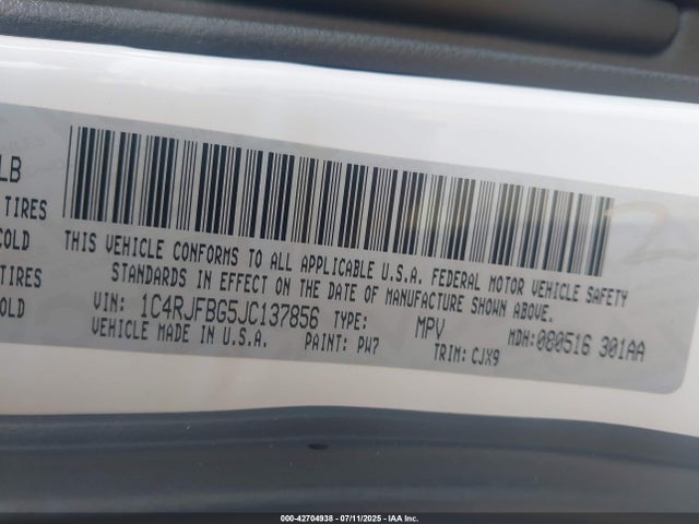 1C4RJFBG5JC137856 Jeep Grand Cherokee