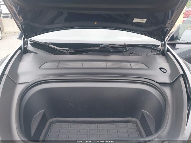 2023 TESLA MODEL Y 7SAYGDED5PF943050 Photo 9