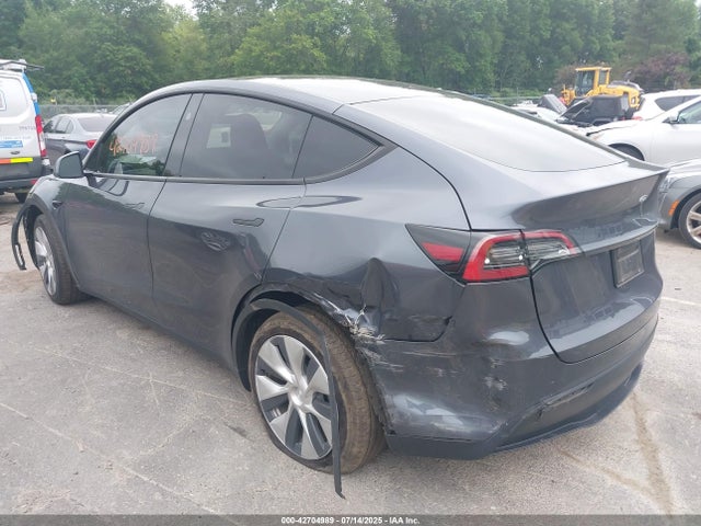 2023 TESLA MODEL Y 7SAYGDED5PF943050 Photo 2