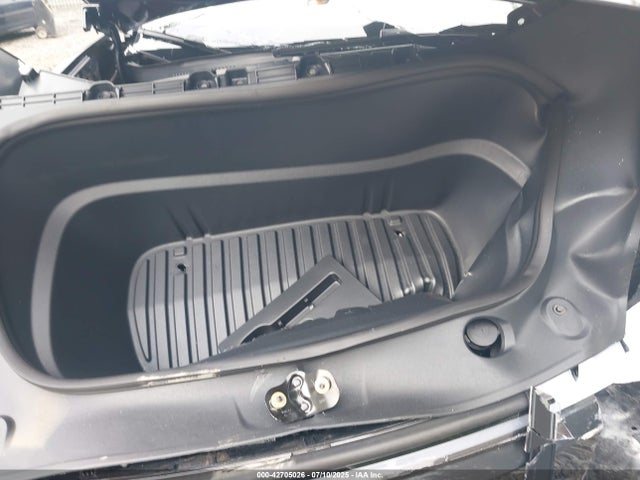 2026 TESLA MODEL Y 7SAYGDED1TF376975 Photo 9