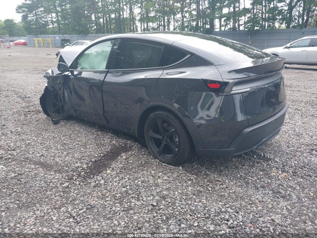 2026 TESLA MODEL Y 7SAYGDED1TF376975 Photo 2