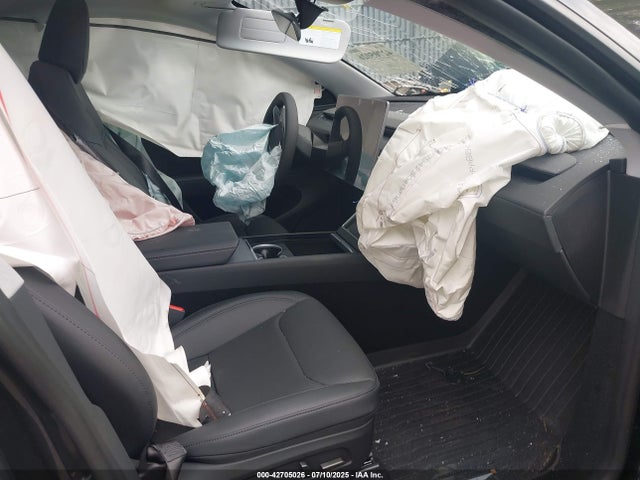 2026 TESLA MODEL Y 7SAYGDED1TF376975 Photo 4