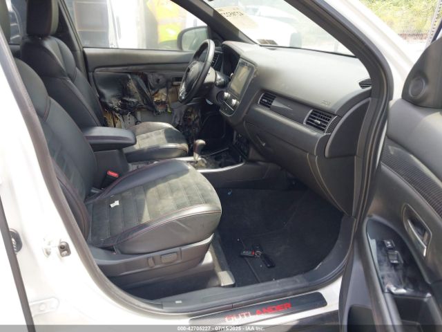 2020 MITSUBISHI OUTLANDER JA4AZ3A35LZ045983 Photo 4