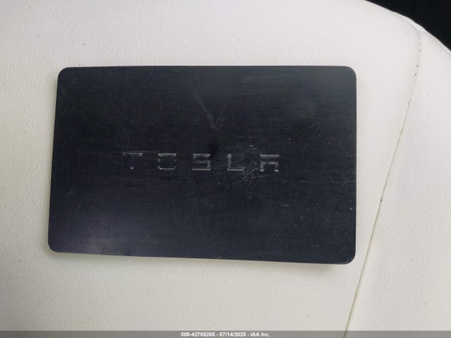 2021 TESLA MODEL Y 5YJYGDEE6MF257813 Photo 10