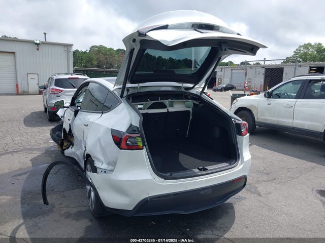 2021 TESLA MODEL Y 5YJYGDEE6MF257813 Photo 2