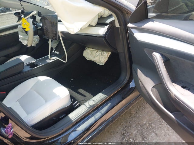 2021 TESLA MODEL 3 5YJ3E1EBXMF980648 Photo 4