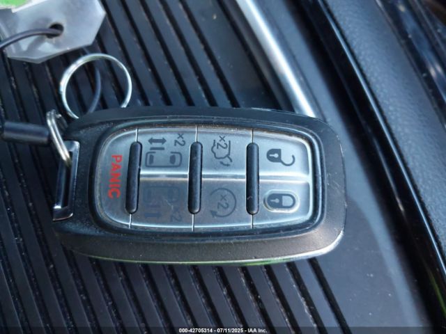 2024 CHRYSLER PACIFICA HYBRID 2C4RC1S73RR103091 Photo 10