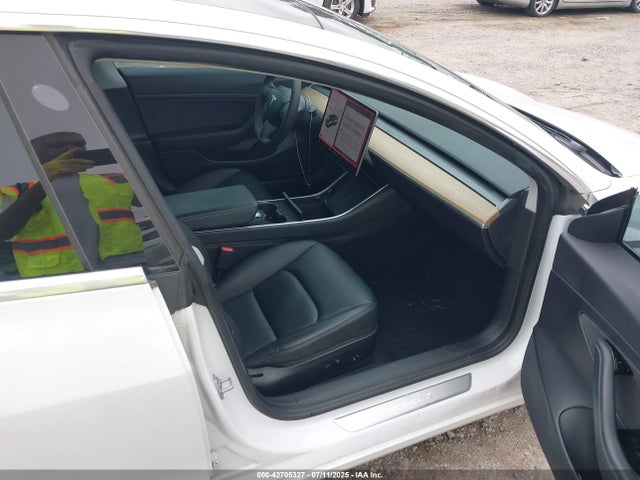 2020 TESLA MODEL 3 5YJ3E1EA0LF785650 Photo 4