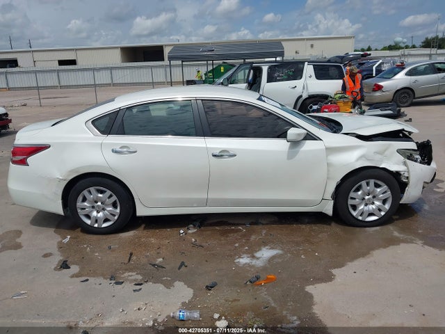 1N4AL3AP0FC483978 Nissan 2015