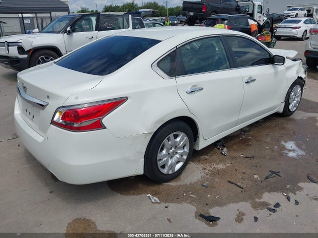 1N4AL3AP0FC483978 Nissan 2015
