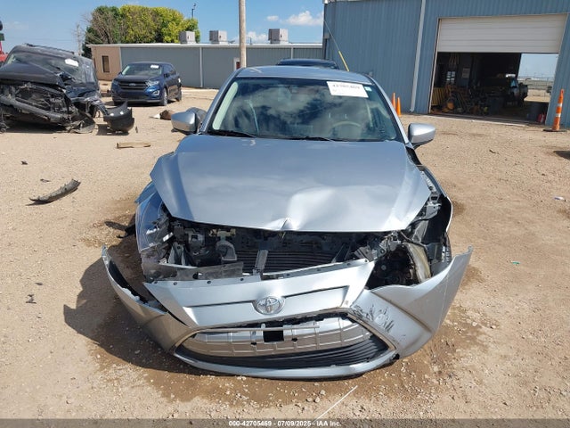 3MYDLBYV6HY165493 Toyota p5v