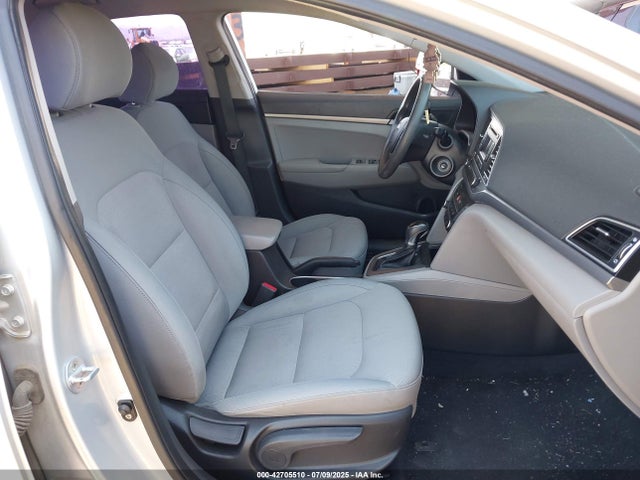 KMHD74LF8HU088137 Hyundai 2017