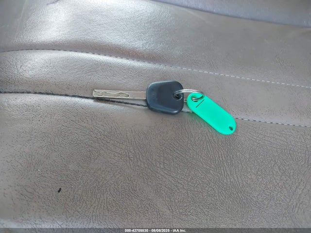 1GCWGGCF0F1184129 Chevrolet l20