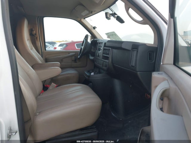 1GCWGGCF0F1184129 Chevrolet l20