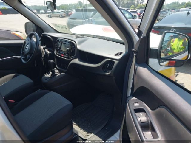 2018 RAM PROMASTER CITY ZFBERFAB3J6H37390 Photo 4