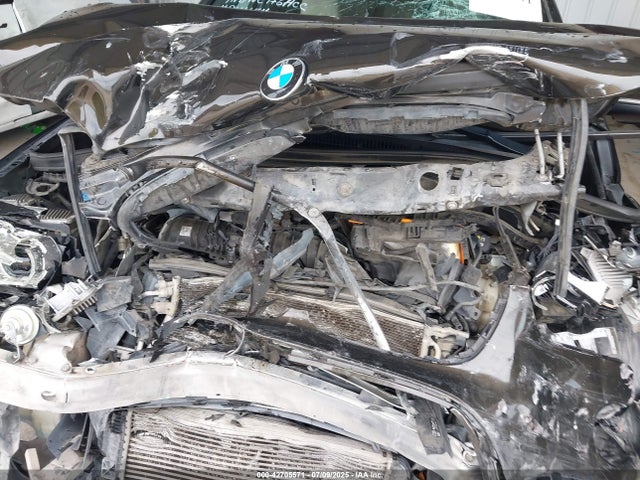 WBXHT3C30GP884771 BMW X1
