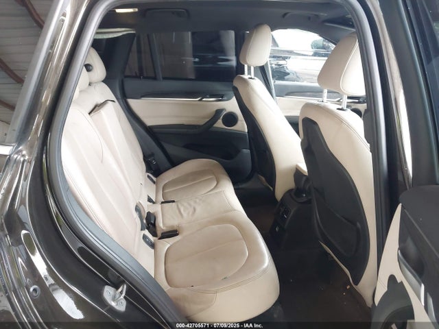 WBXHT3C30GP884771 BMW X1