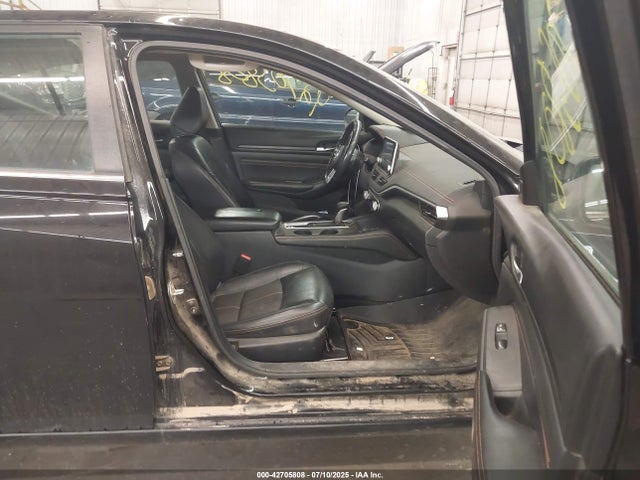 1N4BL4CV9KC207329 Nissan 2019