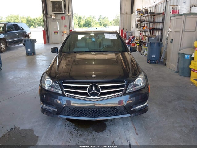 WDDGF5HB7EA906492 Mercedes-Benz 2014