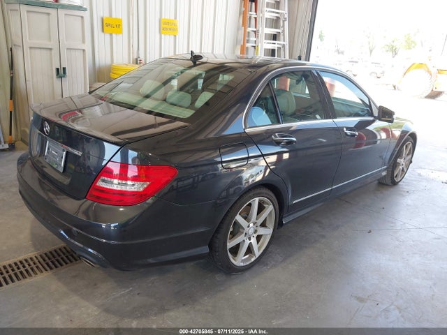 WDDGF5HB7EA906492 Mercedes-Benz 2014