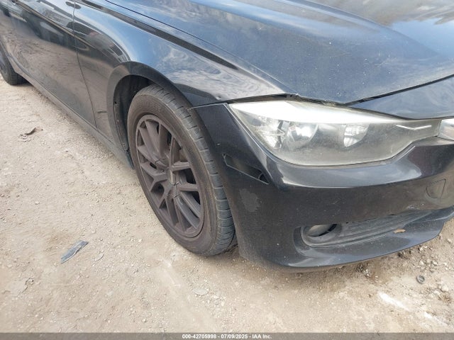 WBA3C3G58ENR25043 BMW 320i
