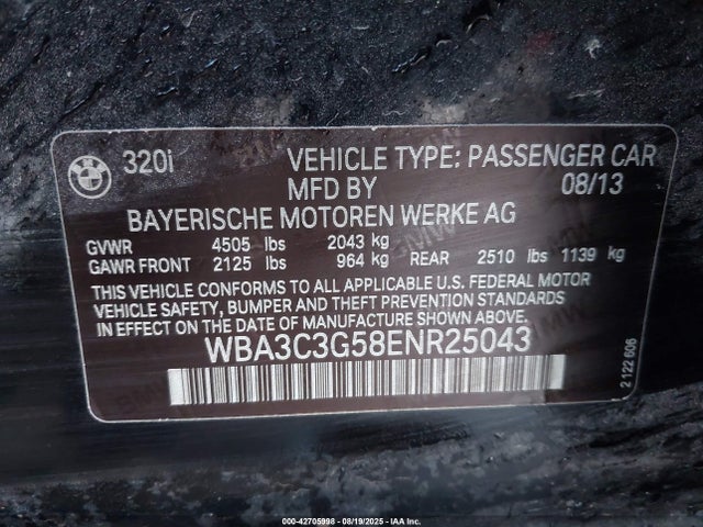 WBA3C3G58ENR25043 BMW 320i