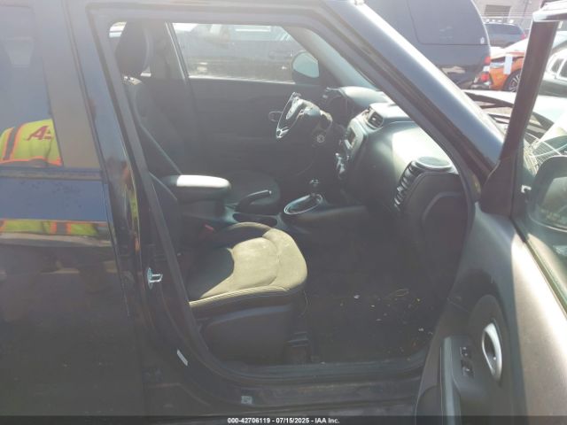 2014 KIA SOUL KNDJN2A29E7716556 Photo 4
