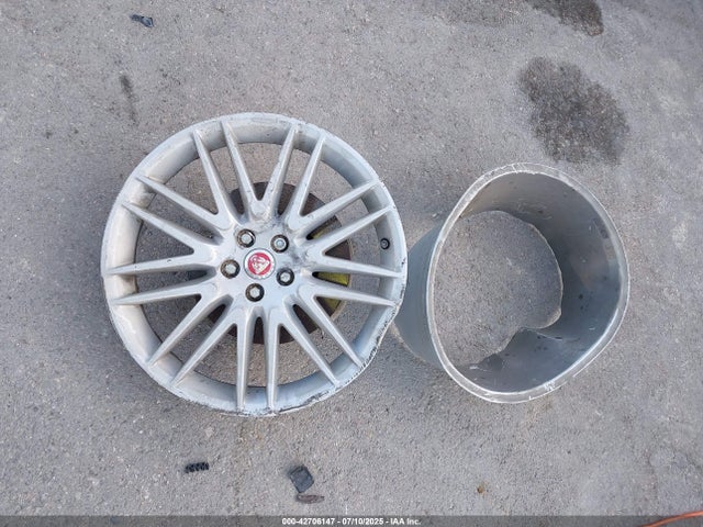 Jaguar aj20p 2018 SAJBE4FX6JCY56071 Image 21