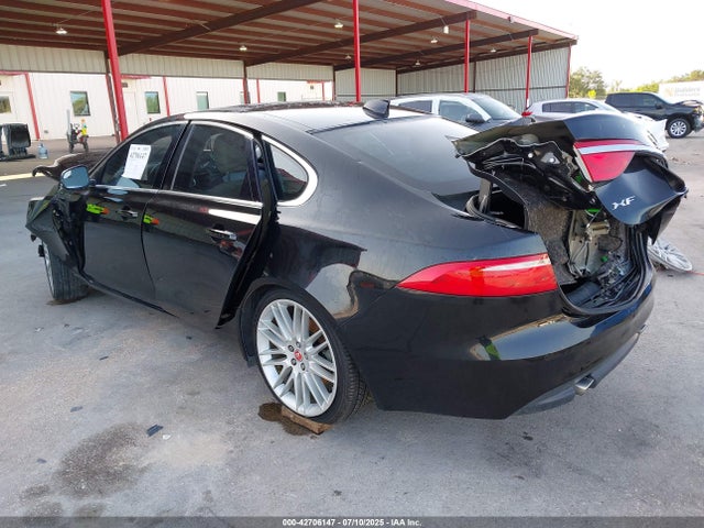 Jaguar aj20p 2018 SAJBE4FX6JCY56071 Image 3