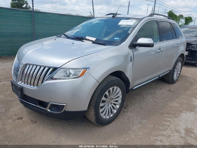 Lincoln MKX 2015 2LMDJ6JKXFBL32259 Image 2