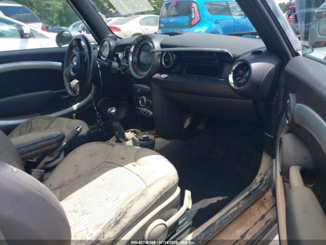 2011 MINI JOHN COOPER WORKS WMWZP9C5XBTZ80575 Photo 4