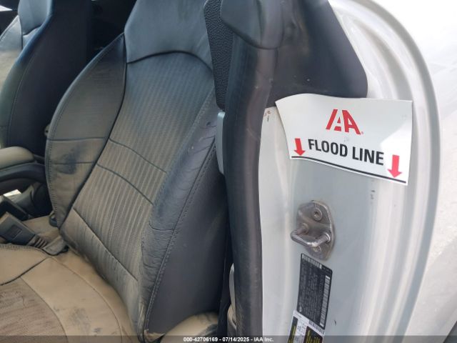 2011 MINI JOHN COOPER WORKS WMWZP9C5XBTZ80575 Photo 5