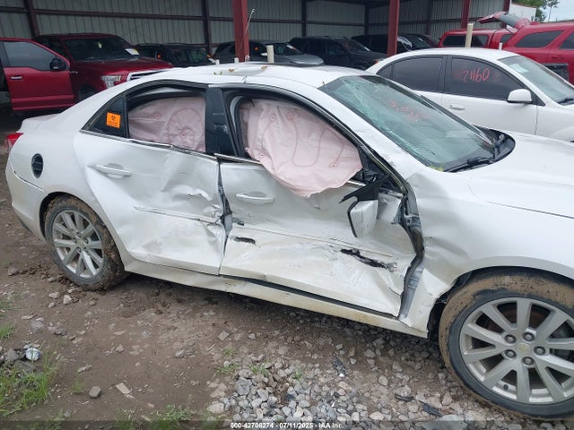 Chevrolet lkw 2015 1G11D5SL4FF179526 Image 6