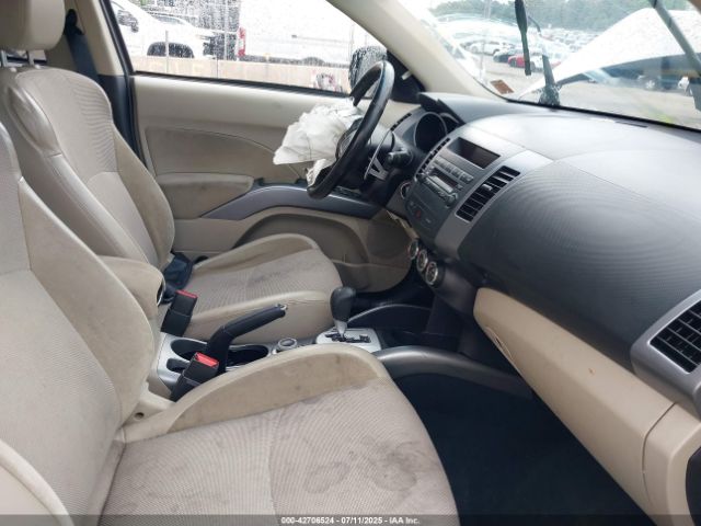 2013 MITSUBISHI OUTLANDER JA4JT3AW1DU015986 Photo 4